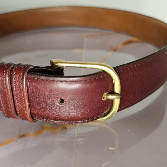 5602 THIS IS A COACH BELT. IT WAS MADE IN NEW YORK CITY OUT OF ENGLISH CALFSKIN - Picture 7 of 11